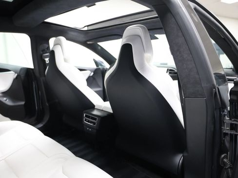 Used 2017 Tesla Model S 100D image 41