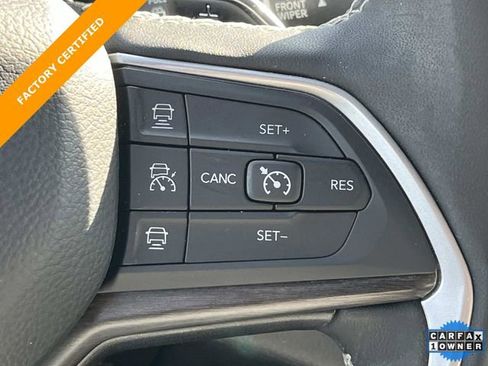 Certified 2024 Jeep Grand Cherokee Limited image 30