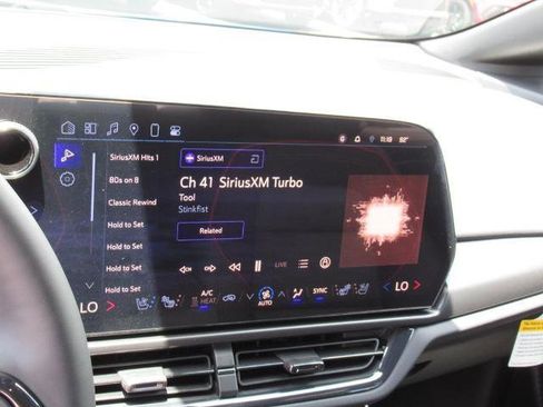 New 2025 Chevrolet Equinox EV RS image 25