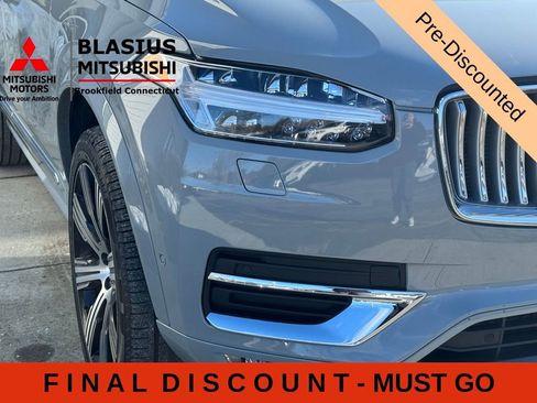 Used 2025 Volvo XC90 B6 Ultra w/ Protection Package Premier AWD/4WD image 9