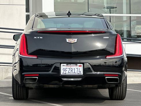 Used 2019 Cadillac XTS Luxury image 4