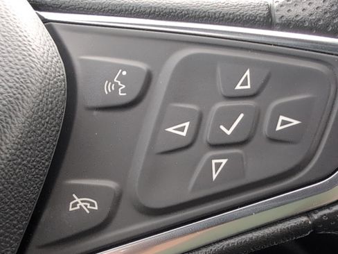 Used 2025 Chevrolet Malibu LT image 23