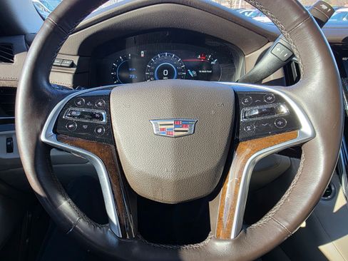 Used 2017 Cadillac Escalade Premium Luxury image 13