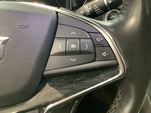 Used 2021 Cadillac XT5 Premium Luxury image 16