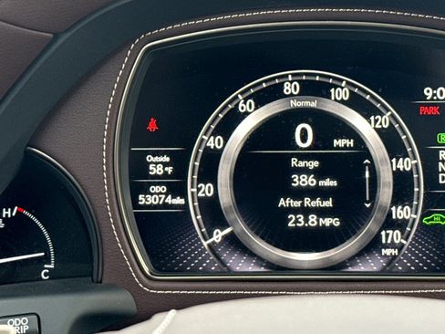 Used 2018 Lexus LS 500h w/ Luxury Package RWD image 19