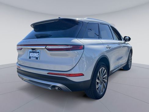 Used 2023 Lincoln Corsair Reserve FWD image 7