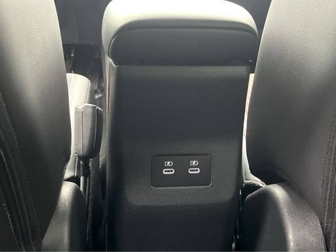 New 2025 Nissan Kicks SR FWD image 14