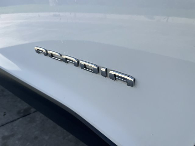 Used 2020 GMC Acadia SLT FWD image 32
