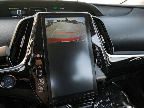 Used 2021 Toyota Prius Prime XLE image 21