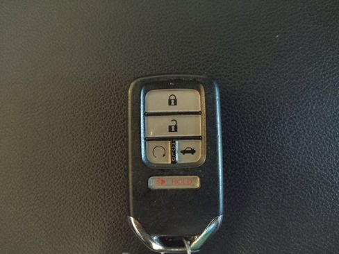 Used 2022 Honda Accord EX-L image 32