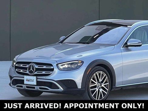 Used 2021 Mercedes-Benz E 450 4MATIC All-Terrain Wagon image 32