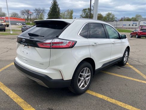 Used 2024 Ford Edge SEL w/ Convenience Package AWD/4WD image 5