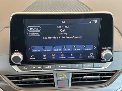 Used 2025 Nissan Altima 2.5 SV FWD image 20