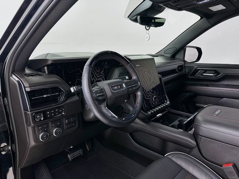 Used 2025 GMC Yukon AT4 Ultimate AWD/4WD image 10
