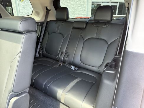 Used 2023 Honda Pilot Touring image 33