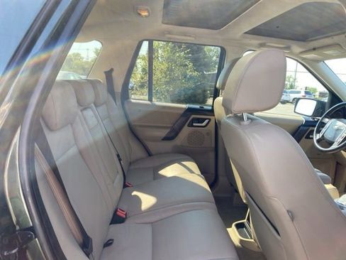 Used 2009 Land Rover LR2 HSE image 24