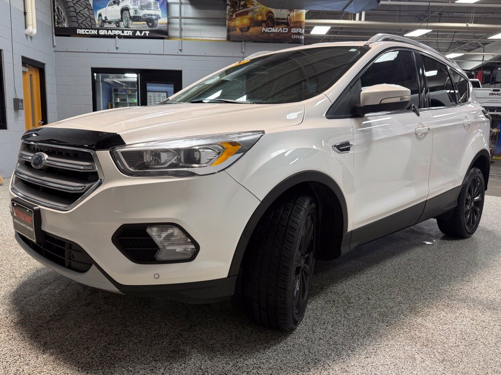 Used 2018 Ford Escape Titanium AWD/4WD image 3