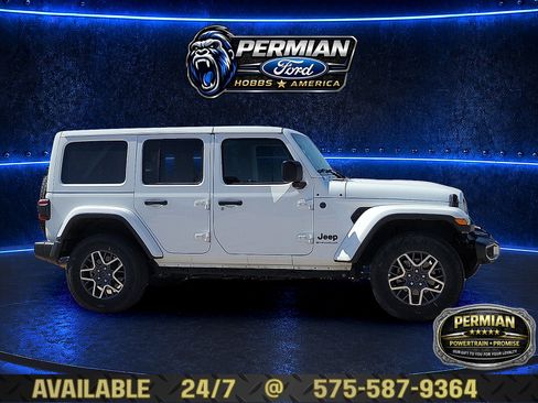 Used 2025 Jeep Wrangler Unlimited Sahara AWD/4WD image 5