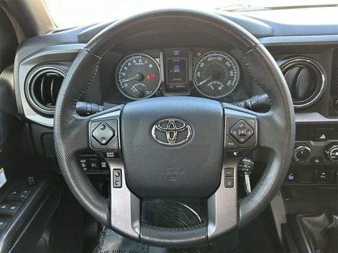 Used 2019 Toyota Tacoma TRD Off-Road image 24