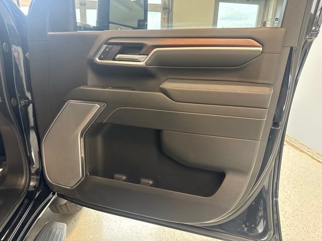 Used 2025 GMC Sierra 3500 Denali AWD/4WD image 45