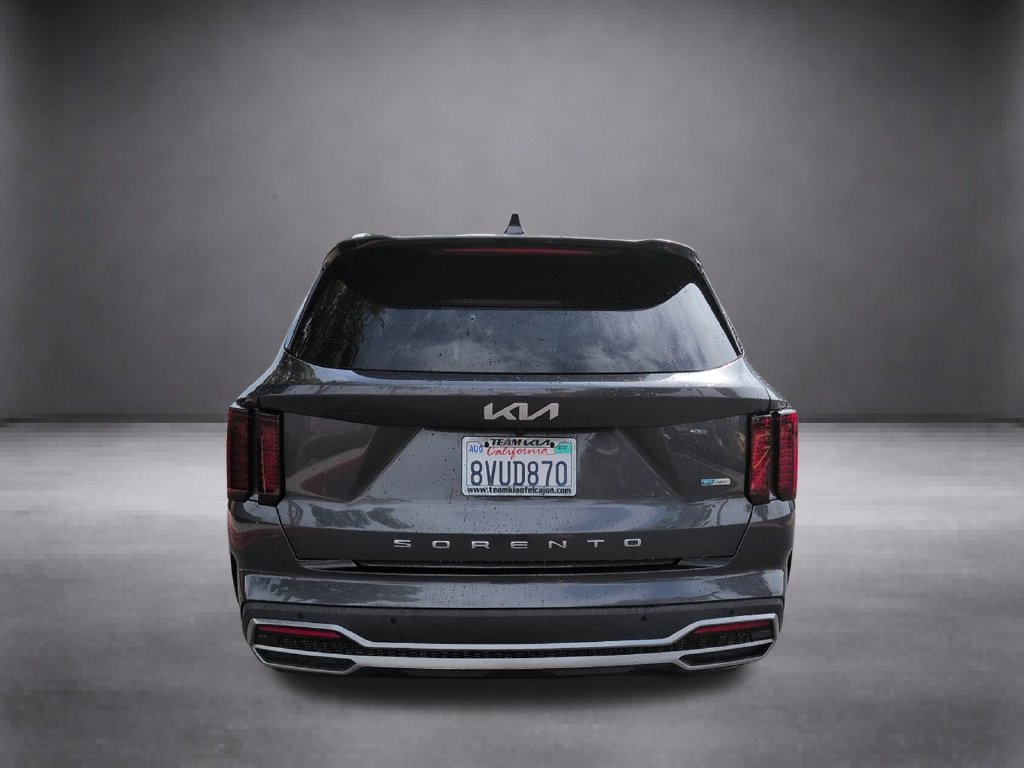 Used 2022 Kia Sorento S FWD image 9