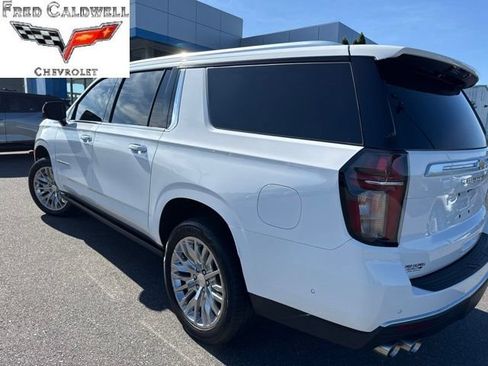 Used 2024 Chevrolet Suburban High Country w/ Advanced Technology Package AWD/4WD image 5