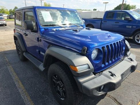 Used 2018 Jeep Wrangler Sport AWD/4WD image 7