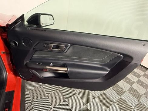 Used 2018 Ford Mustang Shelby GT350 w/ Electronics Package RWD image 36