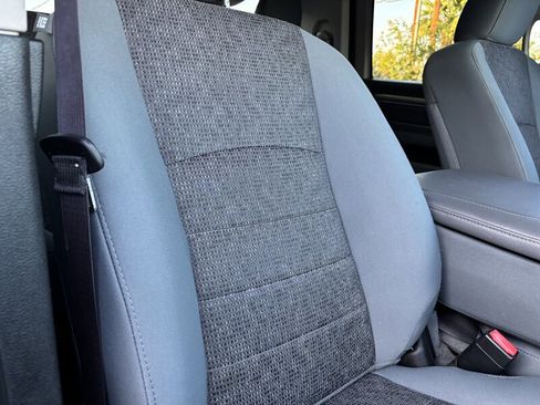 Used 2017 RAM 2500 Big Horn image 33