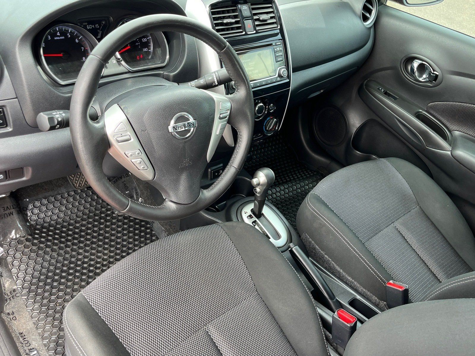 Used 2017 Nissan Versa SV w/ SV Special Edition Package FWD image 16