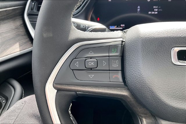 New 2026 Jeep Grand Cherokee Altitude AWD/4WD image 18