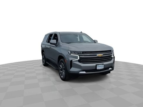 Used 2023 Chevrolet Tahoe LT w/ Luxury Package RWD image 2