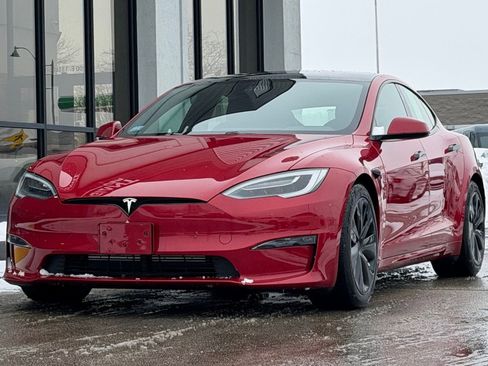 Used 2021 Tesla Model S Plaid image 4