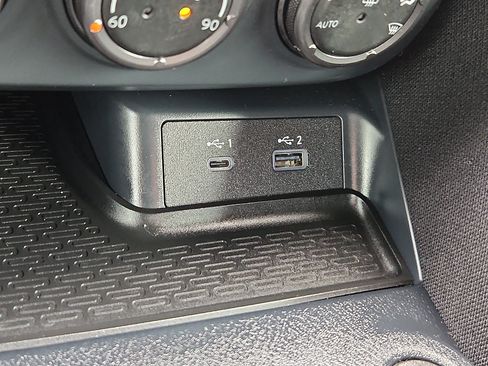 Used 2025 Nissan Z Sport w/ Floor Mat Package RWD image 18