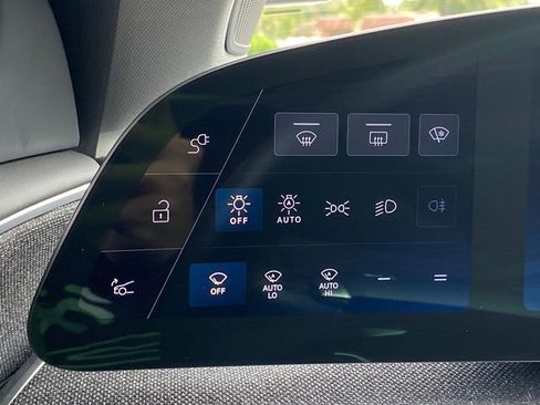 Used 2025 Lucid Air Touring AWD/4WD image 23