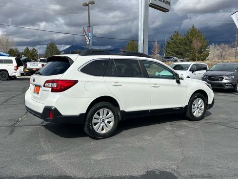 Used 2019 Subaru Outback 2.5i Premium AWD/4WD image 11