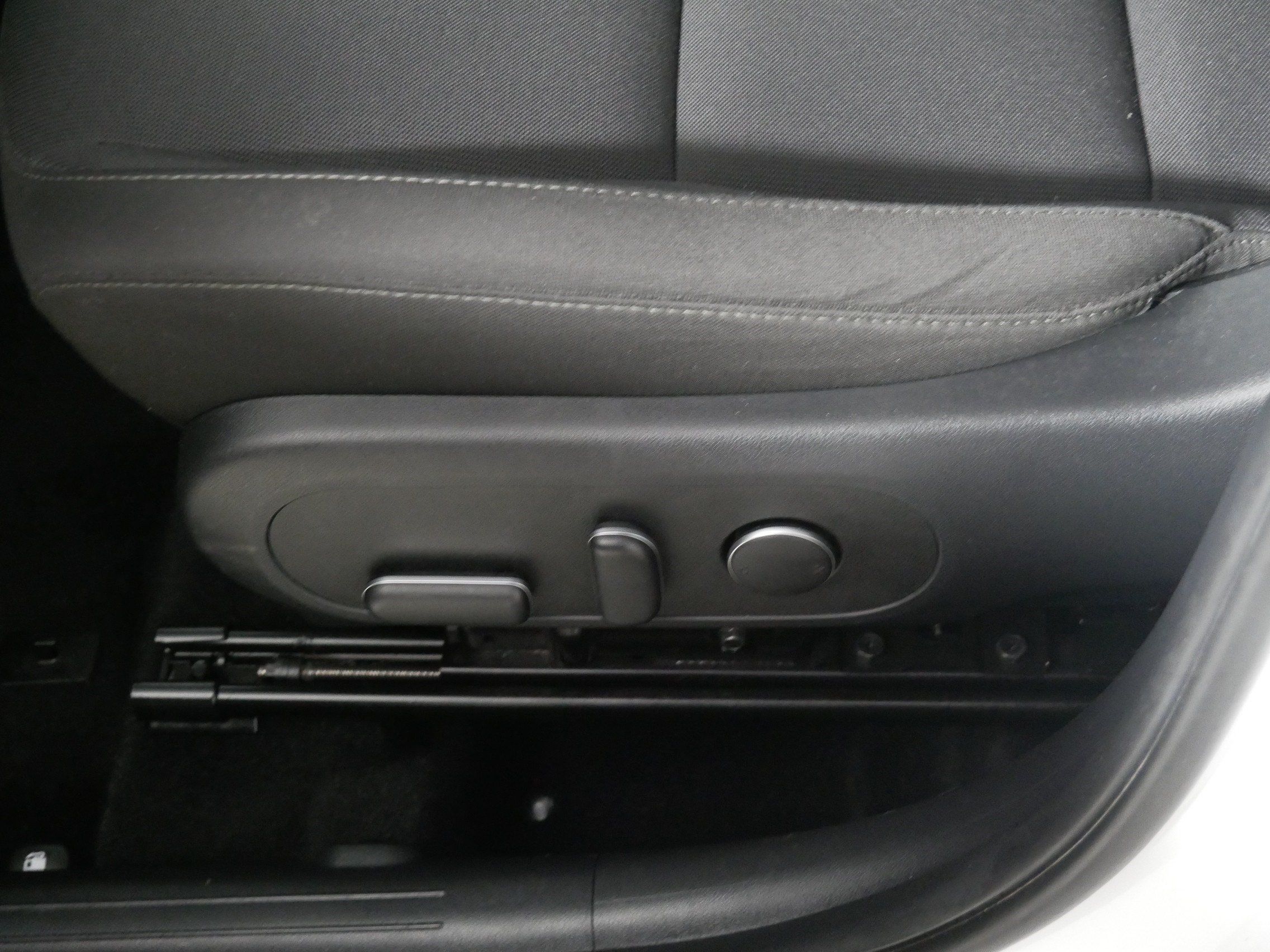 Used 2025 Hyundai Kona SEL AWD/4WD image 20