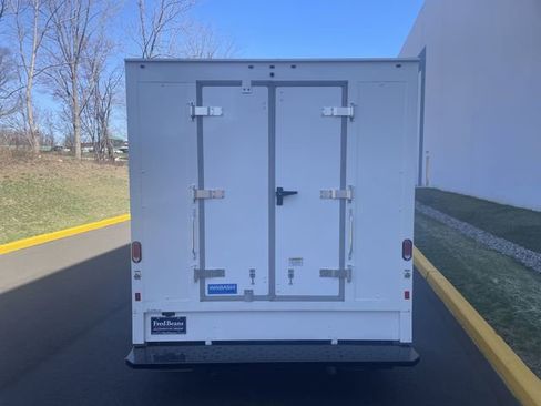 New 2025 Ford E-350 and Econoline 350 Super Duty w/ Power Equipment Group RWD image 9