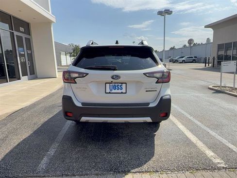 Used 2025 Subaru Outback Touring XT w/ Popular Package #2 AWD/4WD image 4