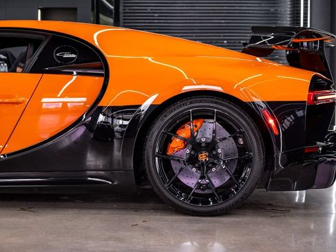 Used 2023 Bugatti Chiron Pur Sport AWD/4WD image 90