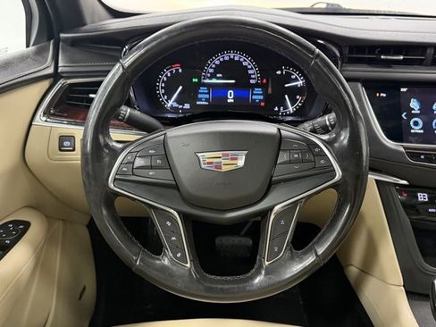 Used 2019 Cadillac XT5 Luxury image 14