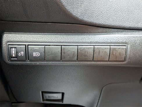 Used 2023 Toyota Corolla LE image 24