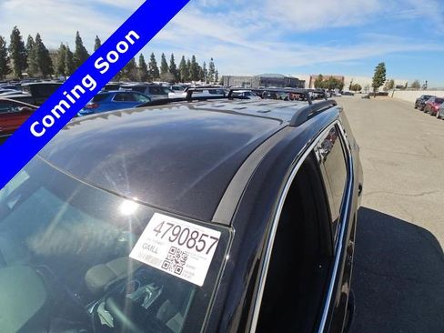 Used 2023 Chevrolet Traverse LT image 13