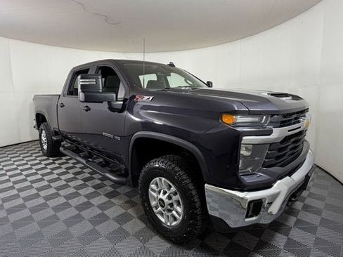 Certified 2024 Chevrolet Silverado 2500 LT w/ Convenience Package AWD/4WD image 1