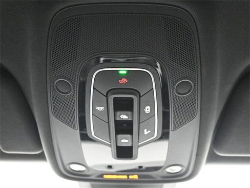 Used 2019 Audi Q8 Premium w/ Convenience Package image 21