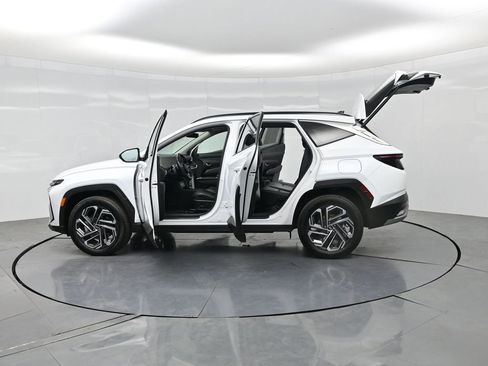 Used 2025 Hyundai Tucson Limited AWD/4WD image 35