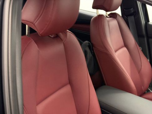 New 2026 MAZDA MAZDA3 2.5 S Hatchback w/ Premium Pkg FWD image 11