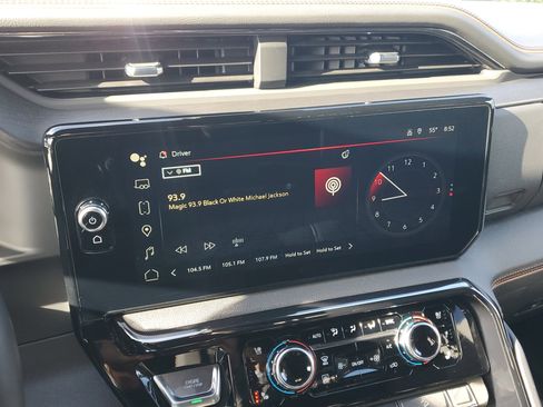 Used 2024 GMC Sierra 1500 AT4 w/ Technology Package image 22