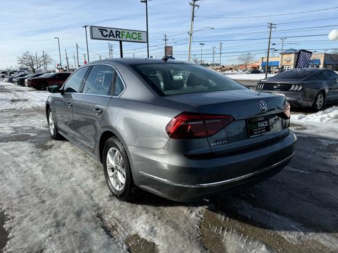 Used 2017 Volkswagen Passat 1.8T S image 9