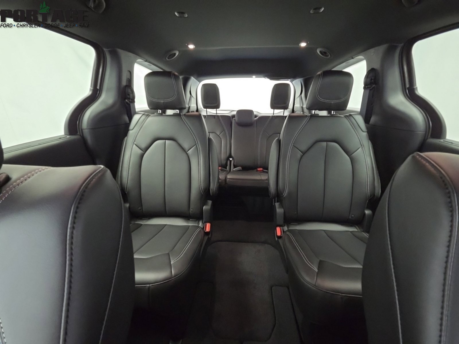 New 2027 Chrysler Pacifica Select AWD/4WD image 34